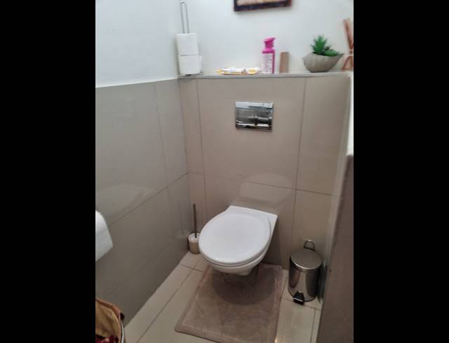 2 BEDROOM APARTMENT FOR SALE IN UMHLANGA RIDGE